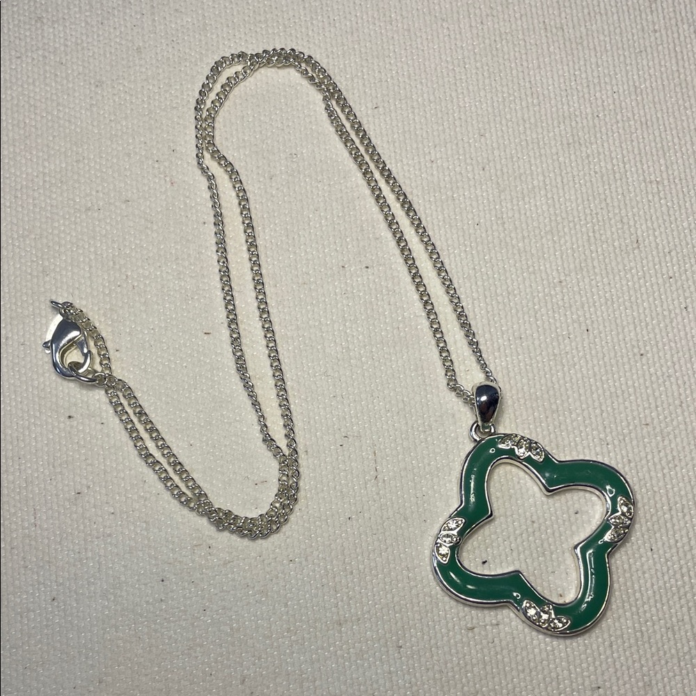 SAO Vintage Green Enamel & Rhinestone Clover Design Silver Tone Chain Necklace